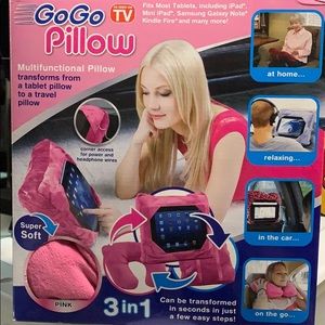 GoGo Pillow Multifunctional Pillow. BNWOT.